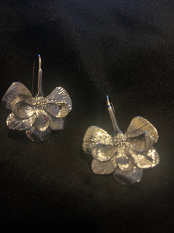 Silver Flower Hanging Earrings